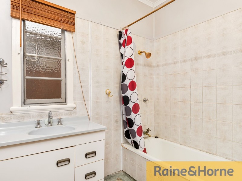 14 Egan Avenue, Beachmere QLD 4510