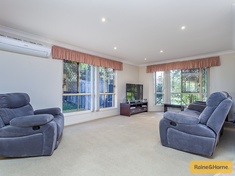12 Sutherland Crescent, Morayfield QLD 4506