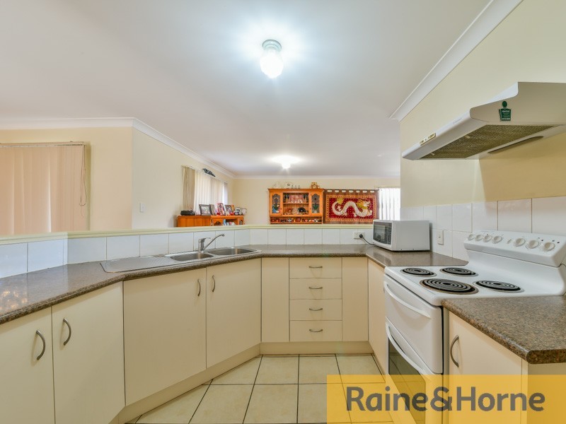 18 Glenn Street, Morayfield QLD 4506