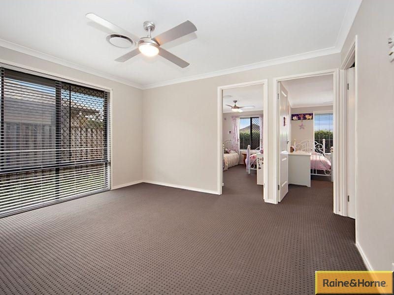 13 Lookout Place, Narangba QLD 4504