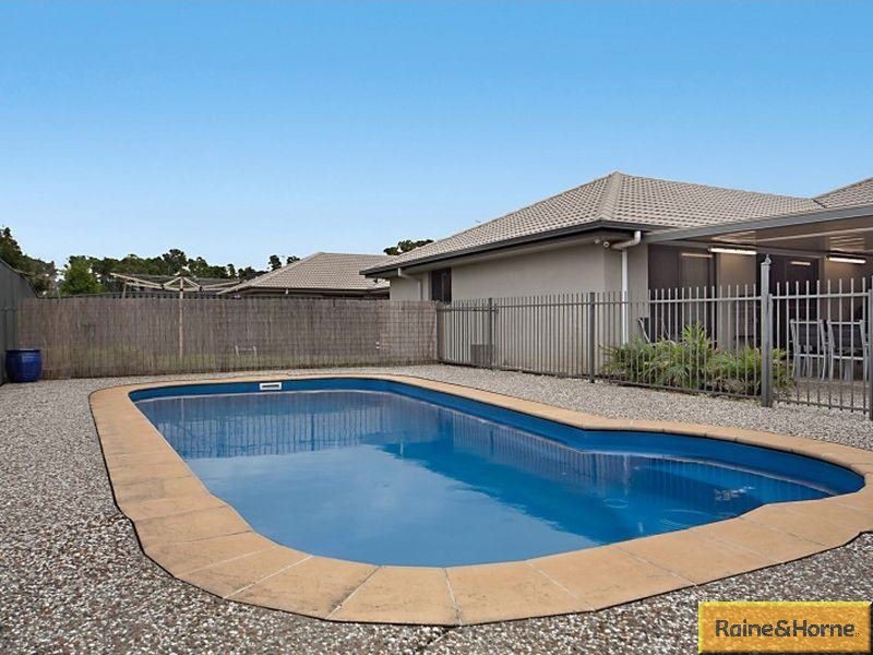 13 Lookout Place, Narangba QLD 4504