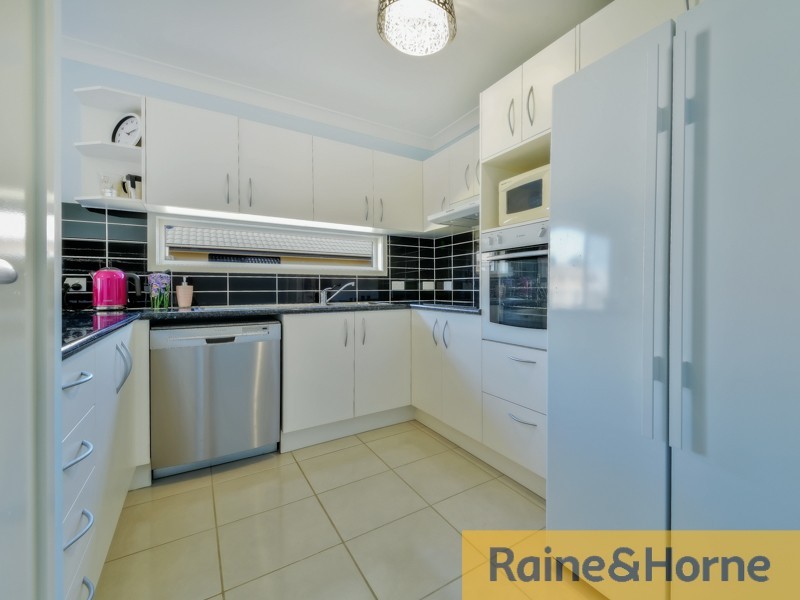 8 Chaps Cl, Narangba QLD 4504