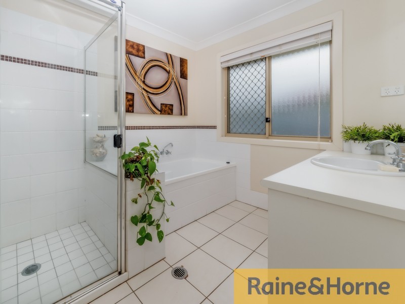 6 Gundabluey Crt, Burpengary QLD 4505