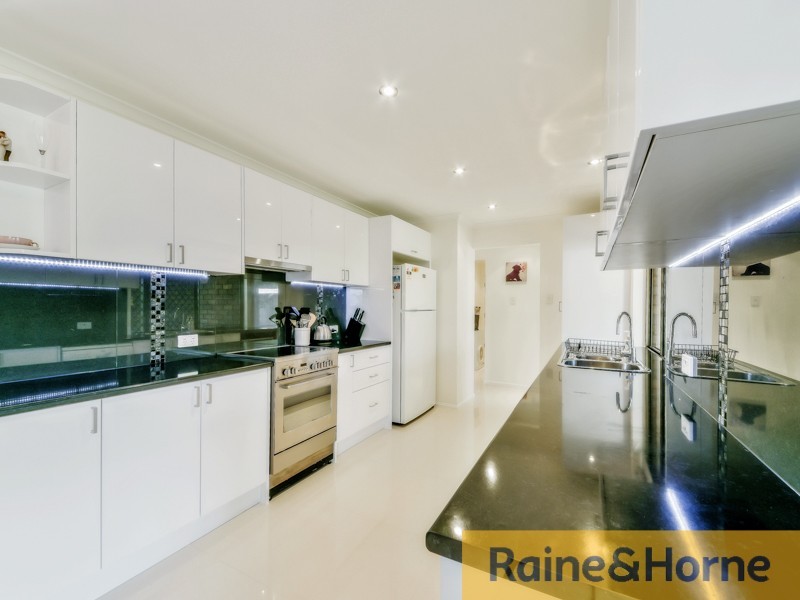 6 Sturt Street, Morayfield QLD 4506