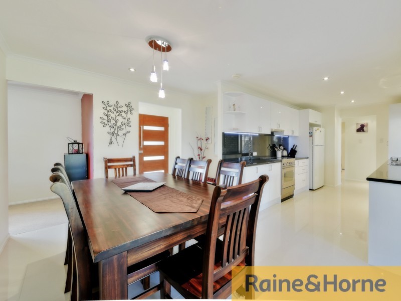 6 Sturt Street, Morayfield QLD 4506