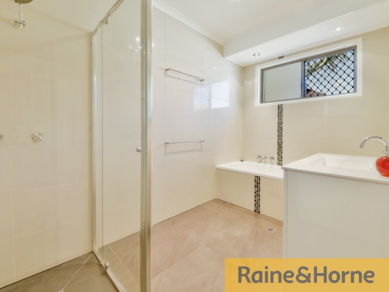 6 Sturt Street, Morayfield QLD 4506