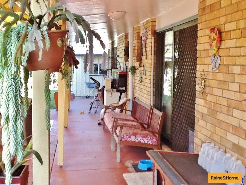 4 Gillian Street, Beachmere QLD 4510