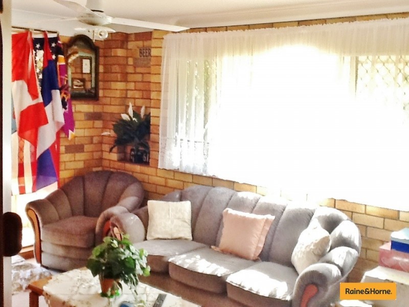 4 Gillian Street, Beachmere QLD 4510