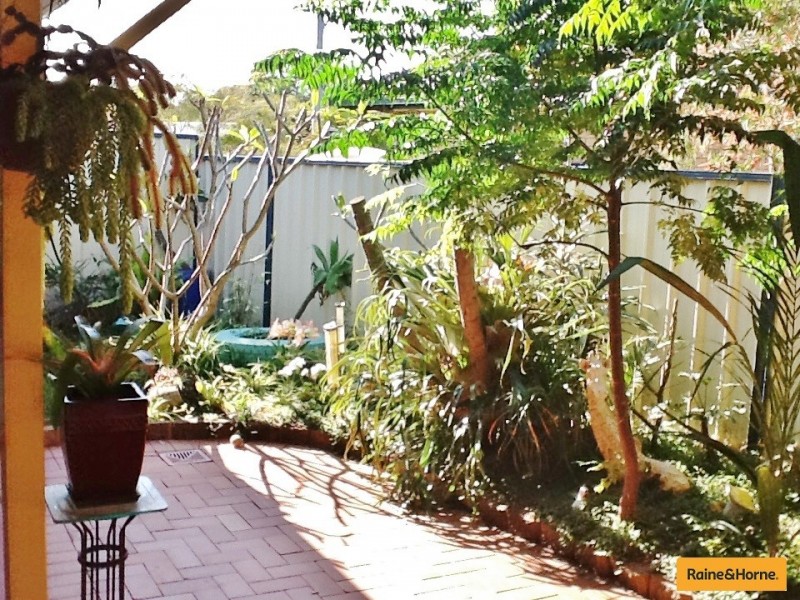 4 Gillian Street, Beachmere QLD 4510
