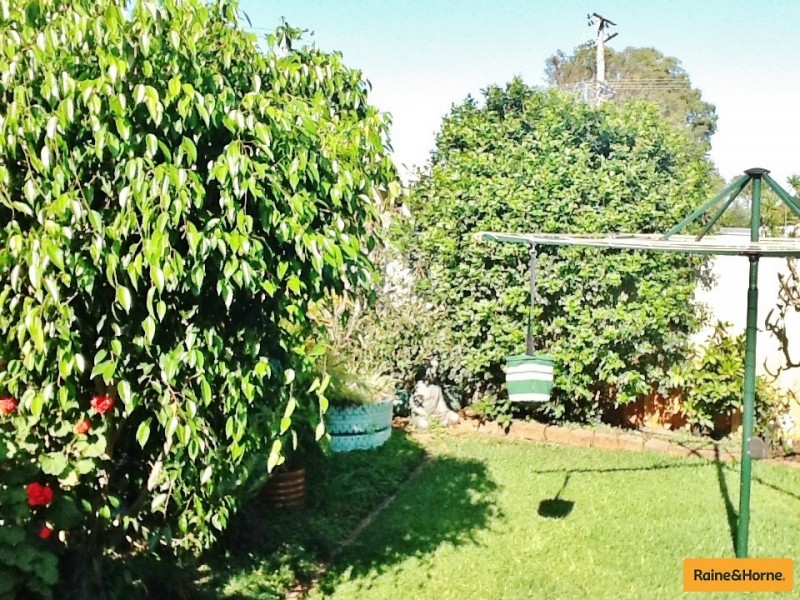 4 Gillian Street, Beachmere QLD 4510