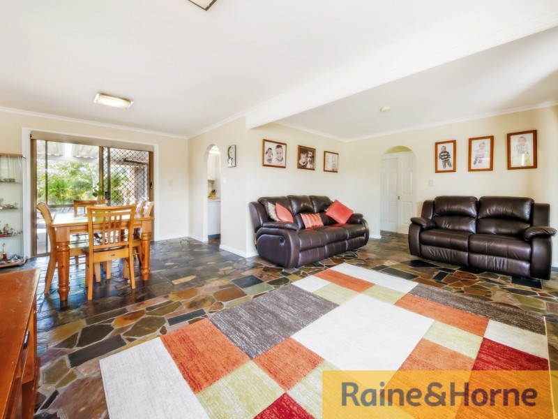 20 Emerson Drive, Morayfield QLD 4506