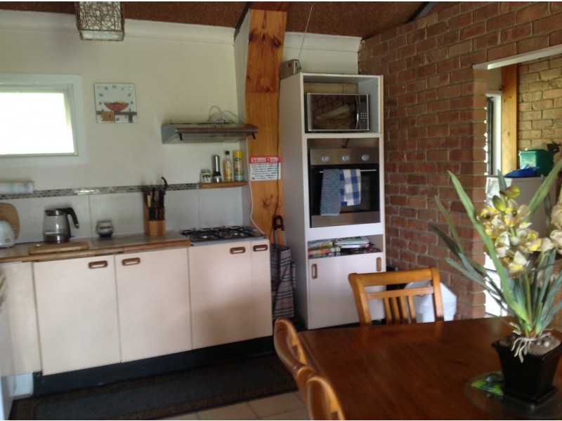 15 Murray Court, Beachmere QLD 4510