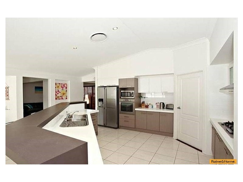 9 Elmwood Drive, Bray Park QLD 4500