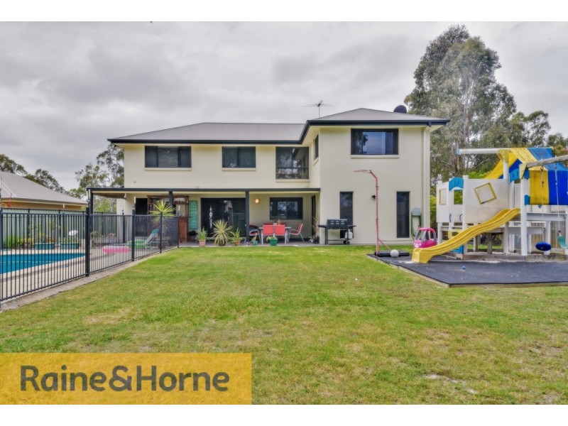 14 Springwaters Crescent, Morayfield QLD 4506