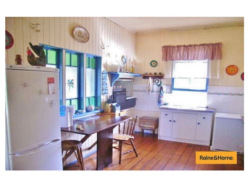 18 Murray Court, Beachmere QLD 4510