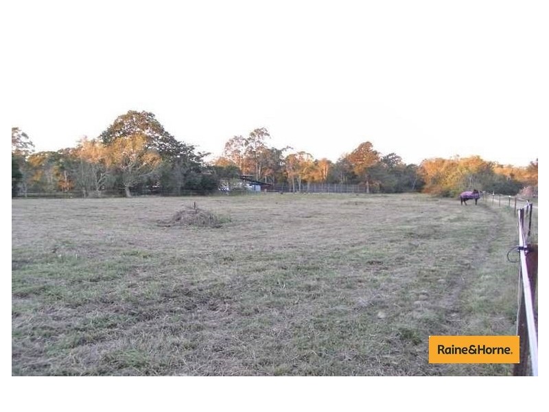 18 Murray Court, Beachmere QLD 4510
