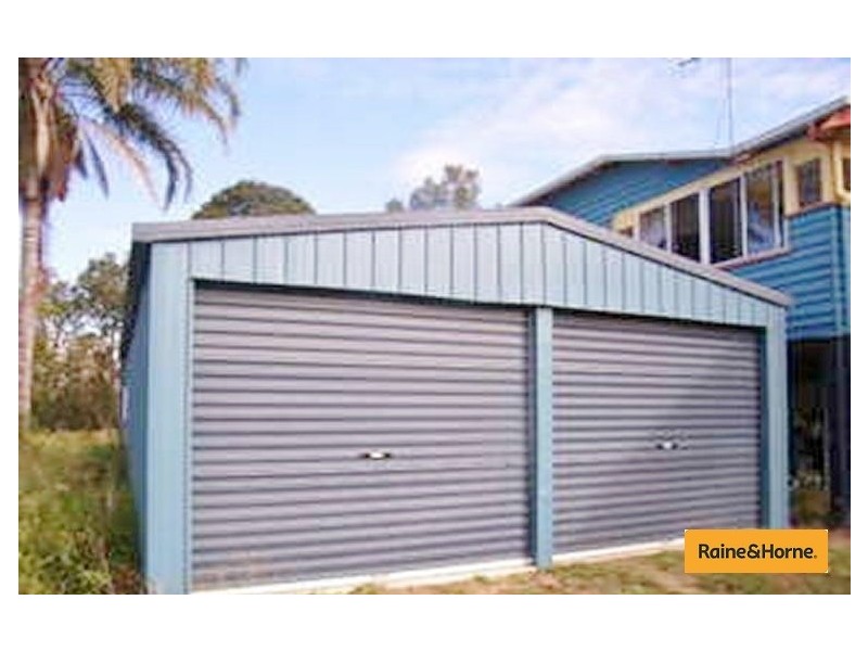 18 Murray Court, Beachmere QLD 4510