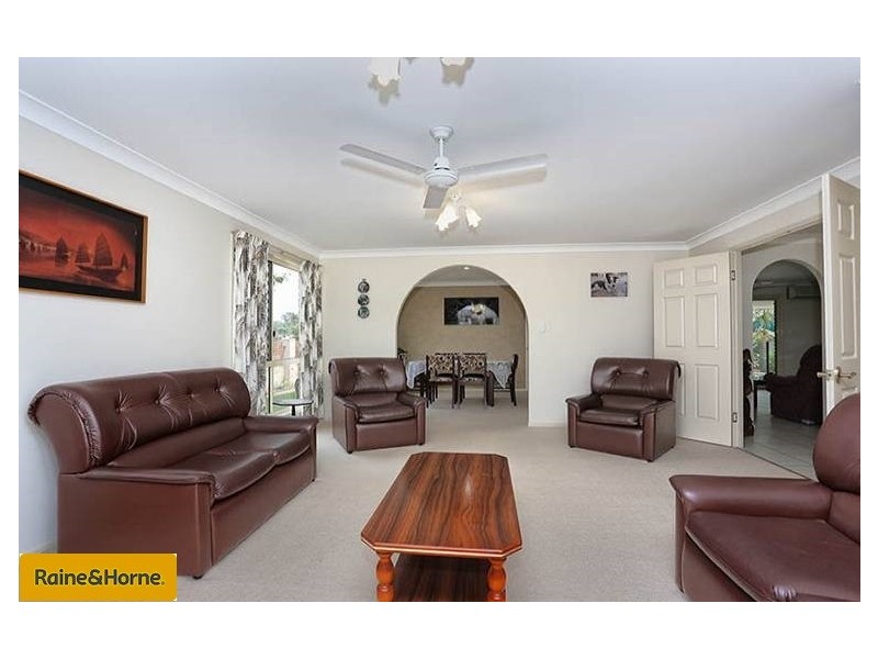 7-9 Ardel Place, Sandstone Point QLD 4511