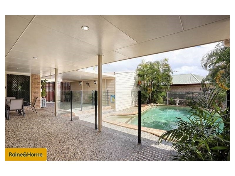 7-9 Ardel Place, Sandstone Point QLD 4511
