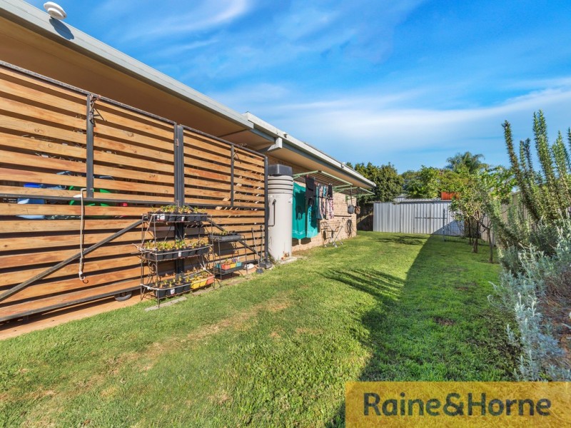 7 Cook Avenue, Caboolture South QLD 4510
