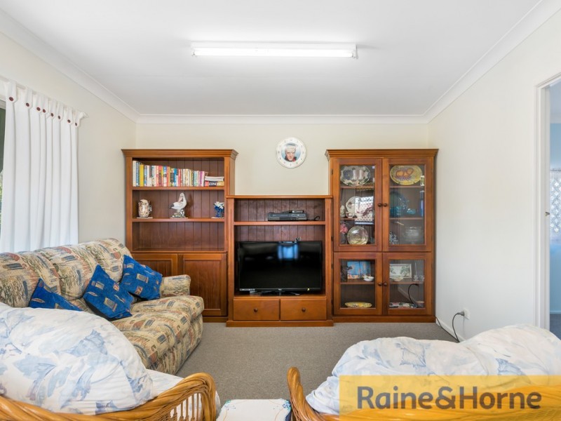 98 Biggs Avenue, Beachmere QLD 4510
