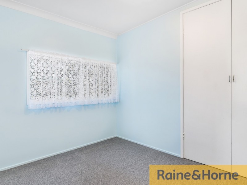 98 Biggs Avenue, Beachmere QLD 4510