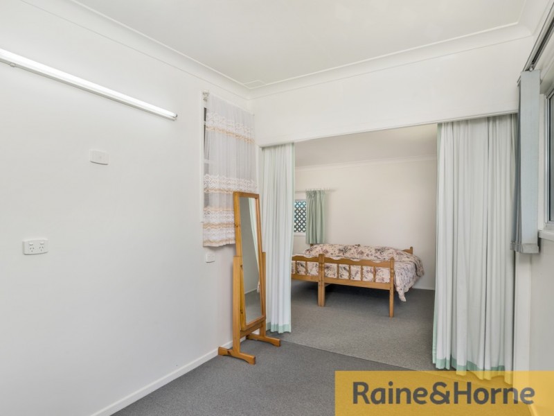 98 Biggs Avenue, Beachmere QLD 4510