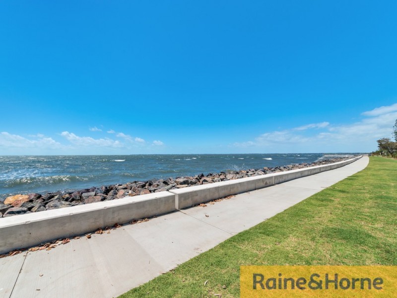 98 Biggs Avenue, Beachmere QLD 4510