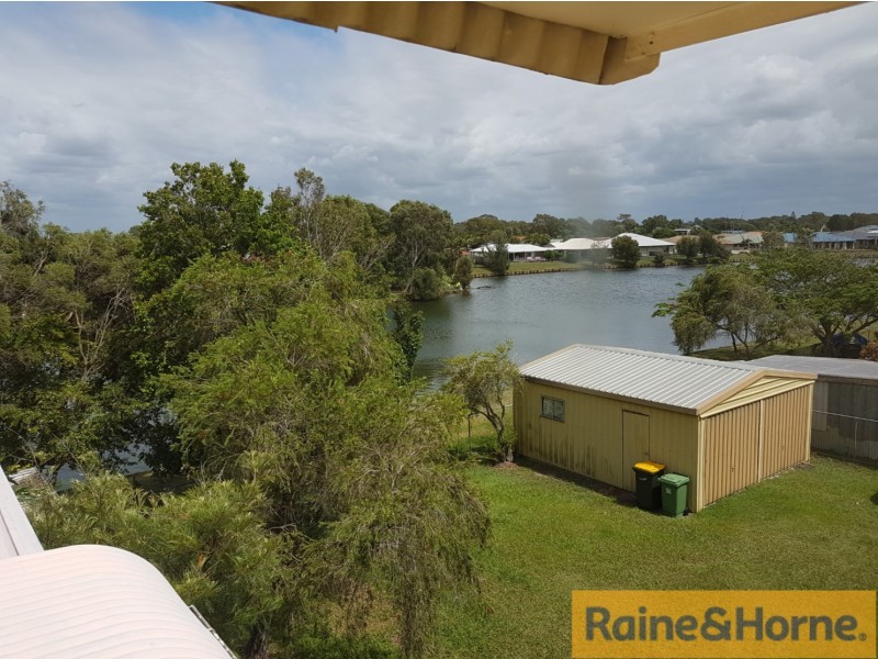 98 Biggs Avenue, Beachmere QLD 4510