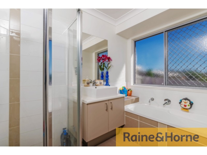 6 Tia Close, Morayfield QLD 4506