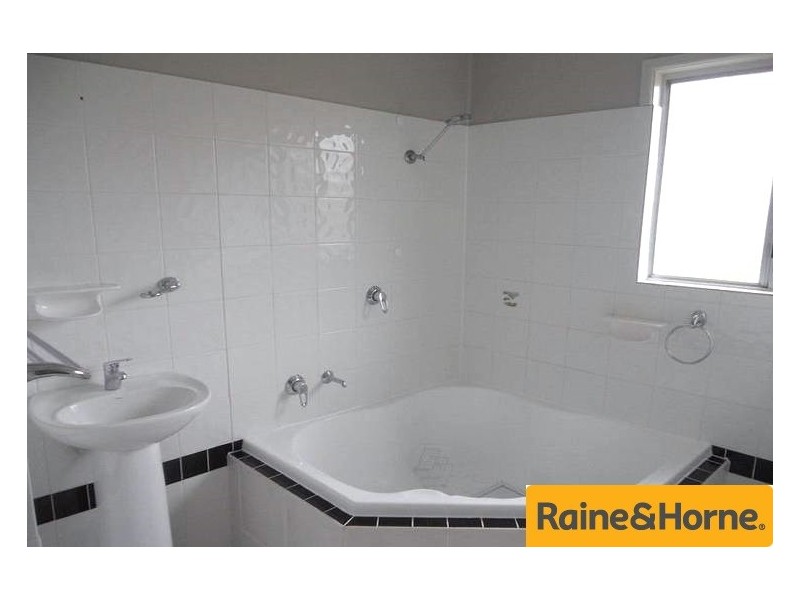 24 Hayes Street, Caboolture QLD 4510