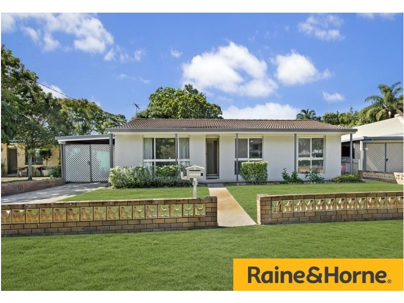 7 Sandpiper Street, Beachmere QLD 4510