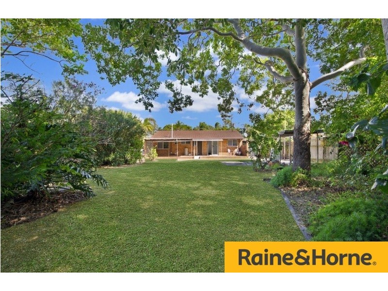 7 Sandpiper Street, Beachmere QLD 4510