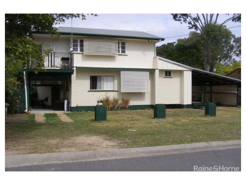 4 Gibson St, Beachmere QLD 4510