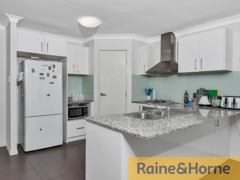 1 Sugarglider Close, Morayfield QLD 4506