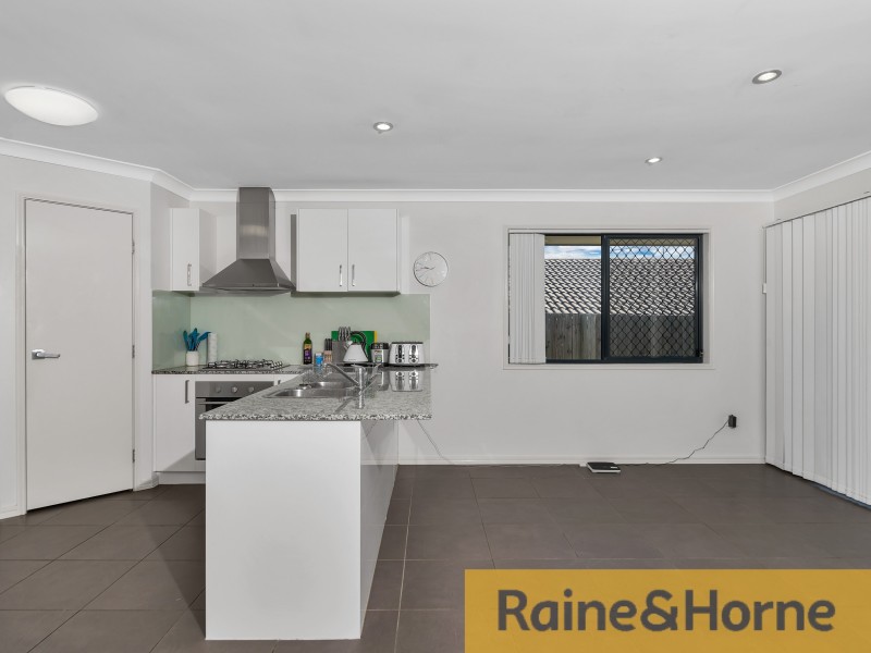 1 Sugarglider Close, Morayfield QLD 4506