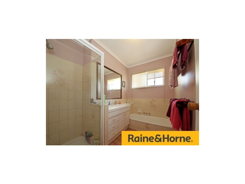 8 Clowes Court, Morayfield QLD 4506