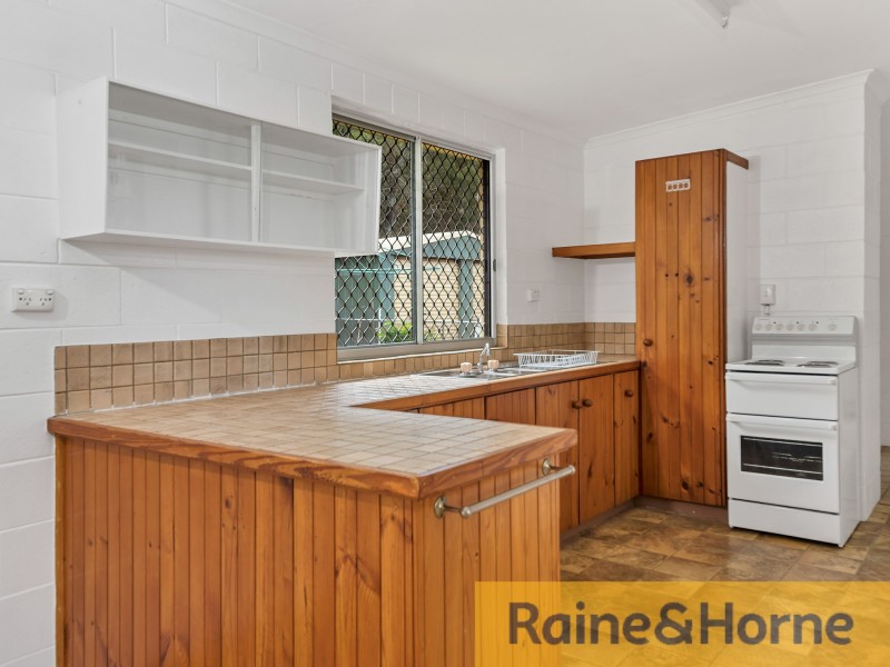 25 Patrick St, Beachmere QLD 4510