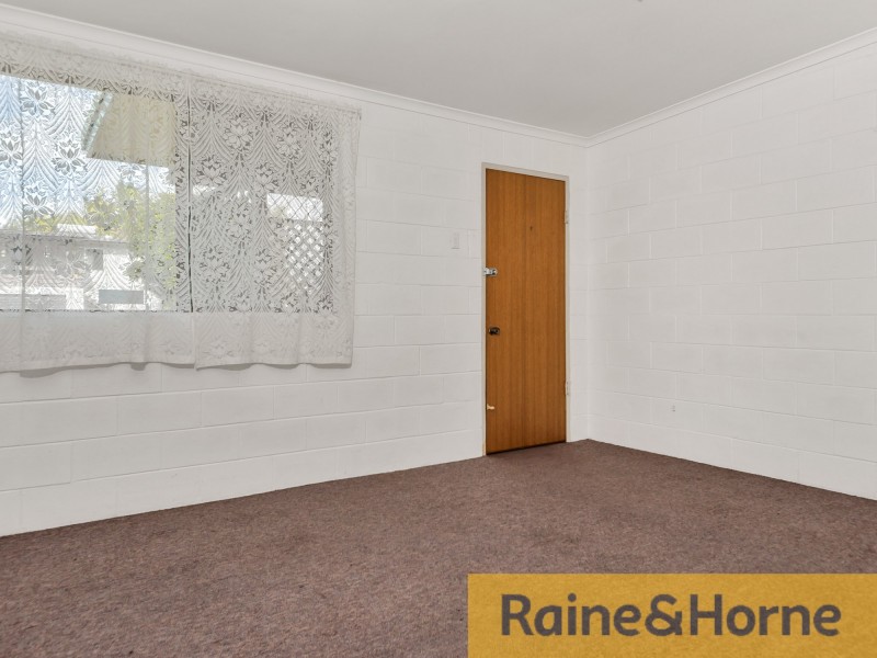 25 Patrick St, Beachmere QLD 4510
