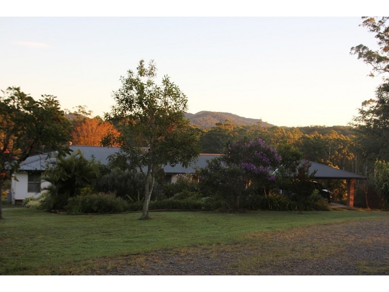 - Orara Lane, Mortons Creek NSW 2446