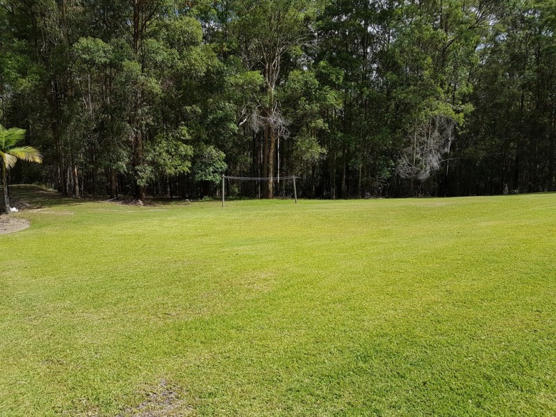 221 Crowther Dr, Kundabung NSW 2441
