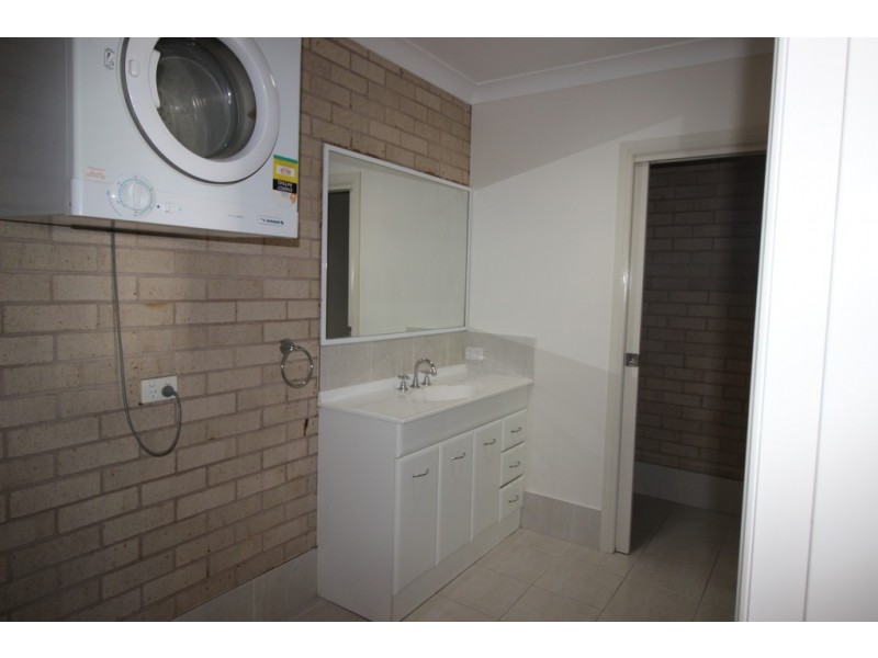 2/245 High Street, Wauchope NSW 2446