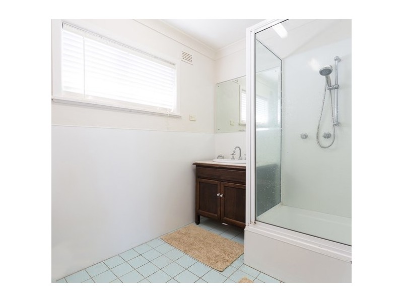 20 Old Bar Rd, Old Bar NSW 2430