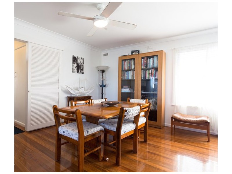 20 Old Bar Rd, Old Bar NSW 2430