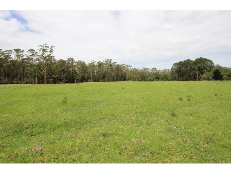 210 Rodeo Drive, Kundabung NSW 2441