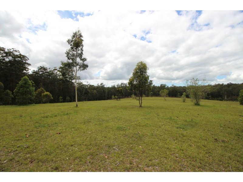 317 Smiths Creek Rd, Kundabung NSW 2441