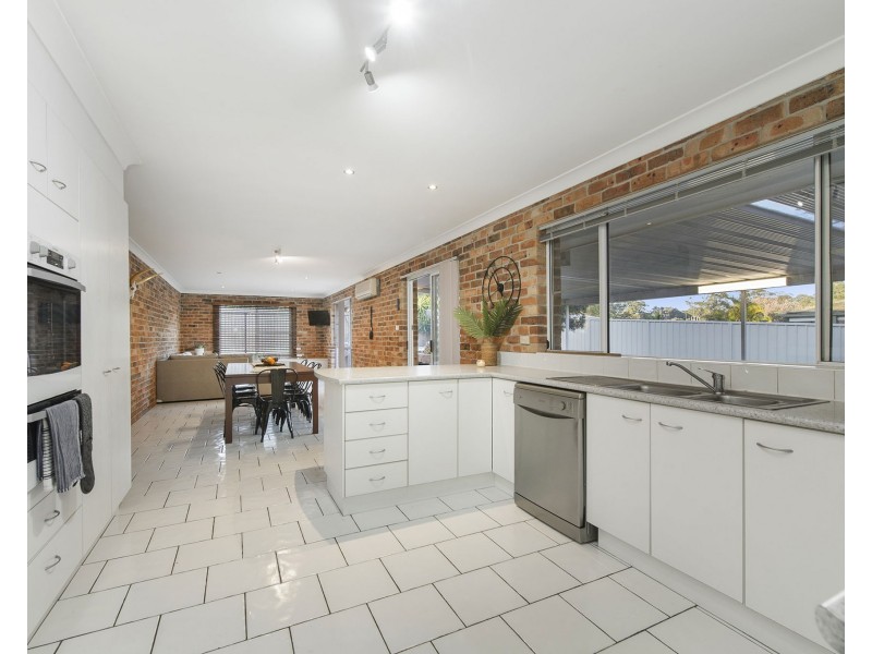 21 Peppermint Crescent, Wauchope NSW 2446