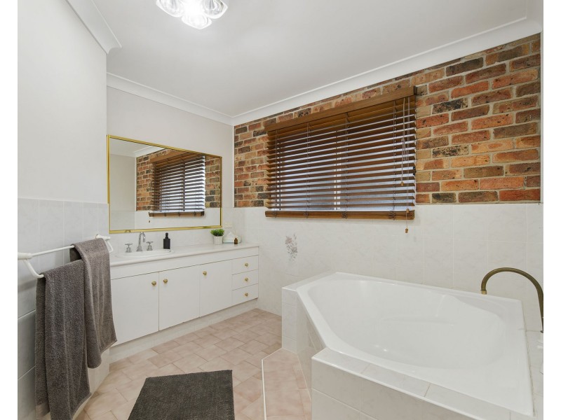 21 Peppermint Crescent, Wauchope NSW 2446