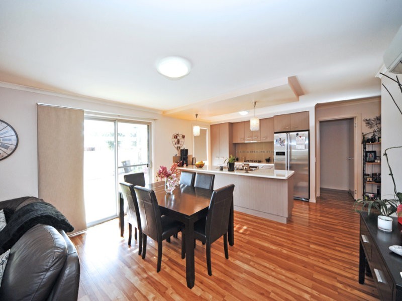 4 Arinya Close, Ascot VIC 3551
