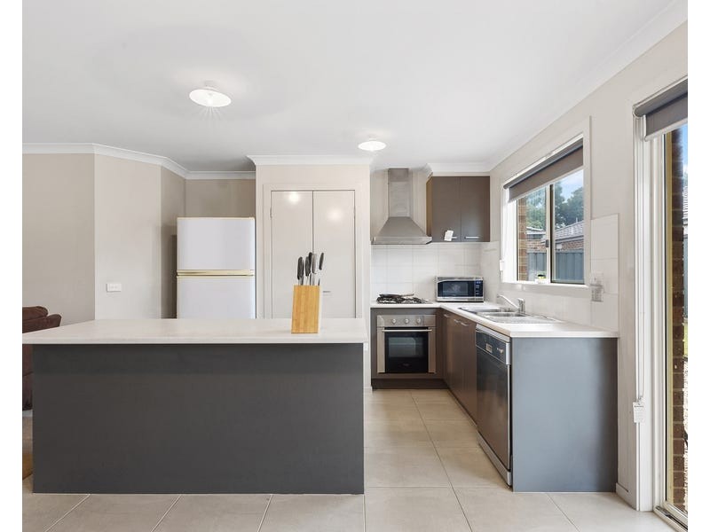 6 Yellowgum Drive, Epsom VIC 3551